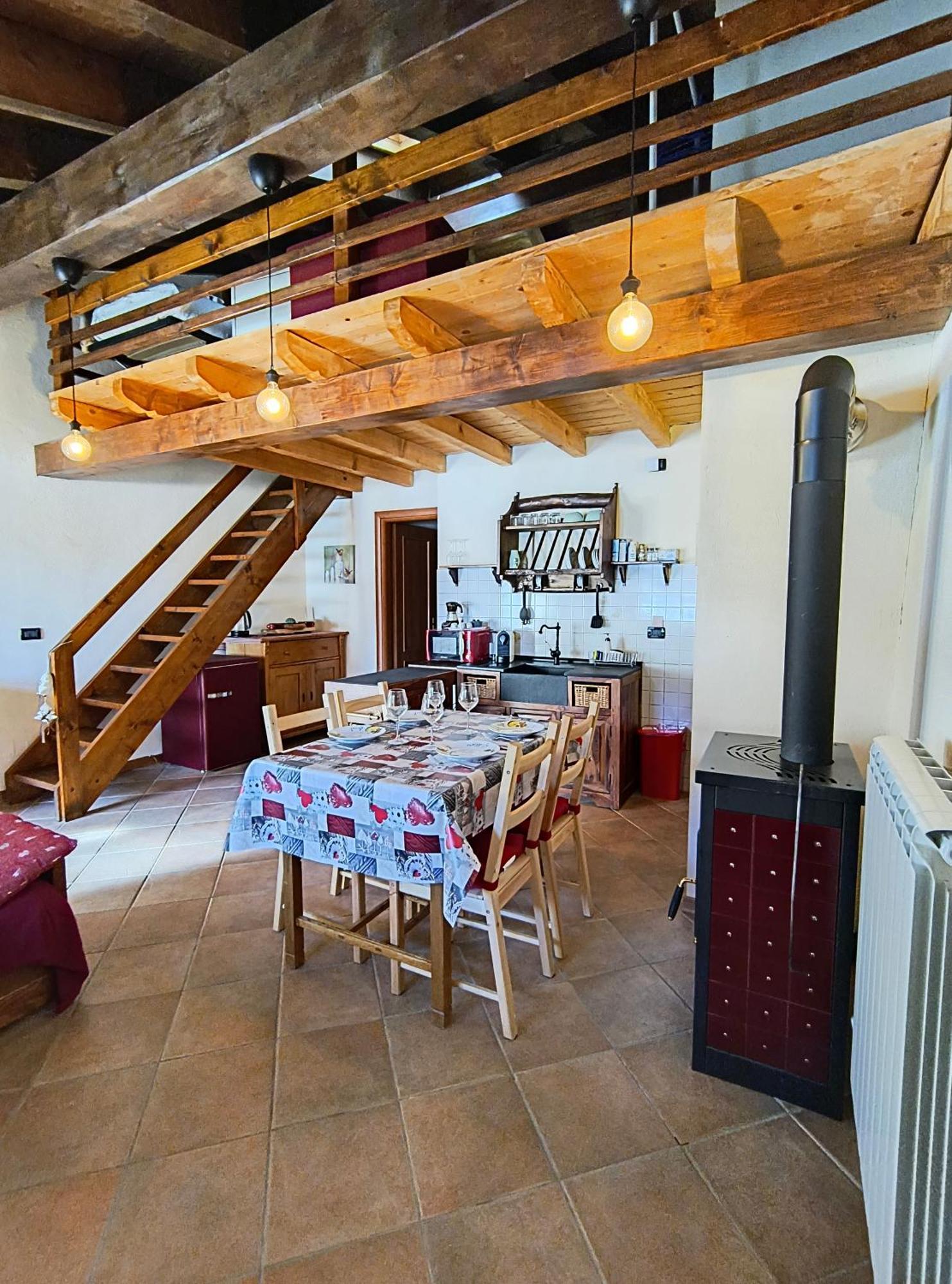 Petit Royal - Appartamento Charmant Per 6 Persone - Con Giardino E Balcone - Maisons De Charme Champoluc Exteriör bild